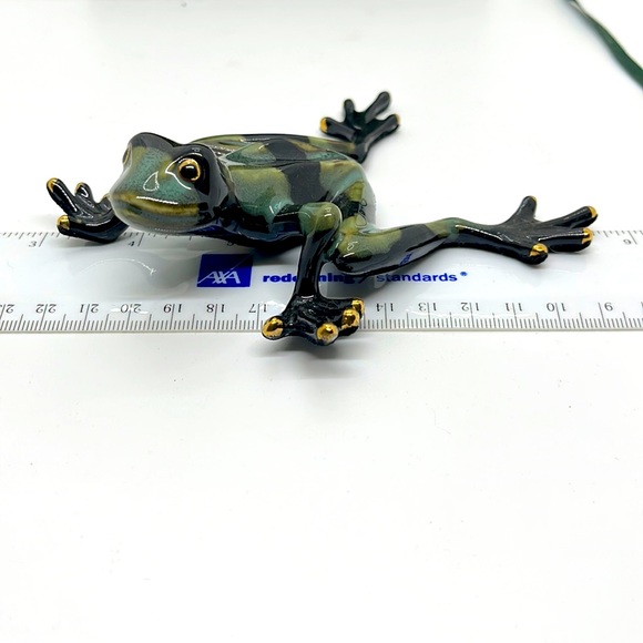 Golden Pond Collection by GREEN TREE Frog - Picture 5 of 9